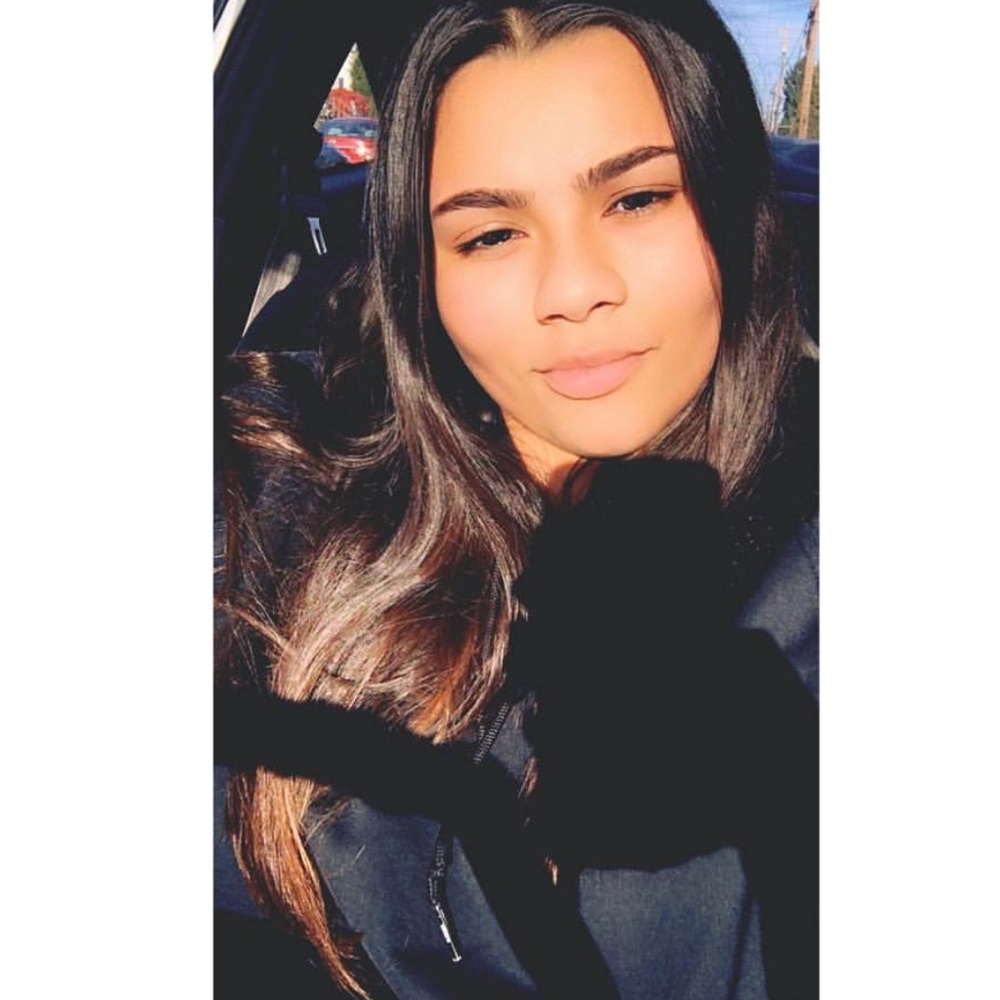 Meet your Posher, Brooke